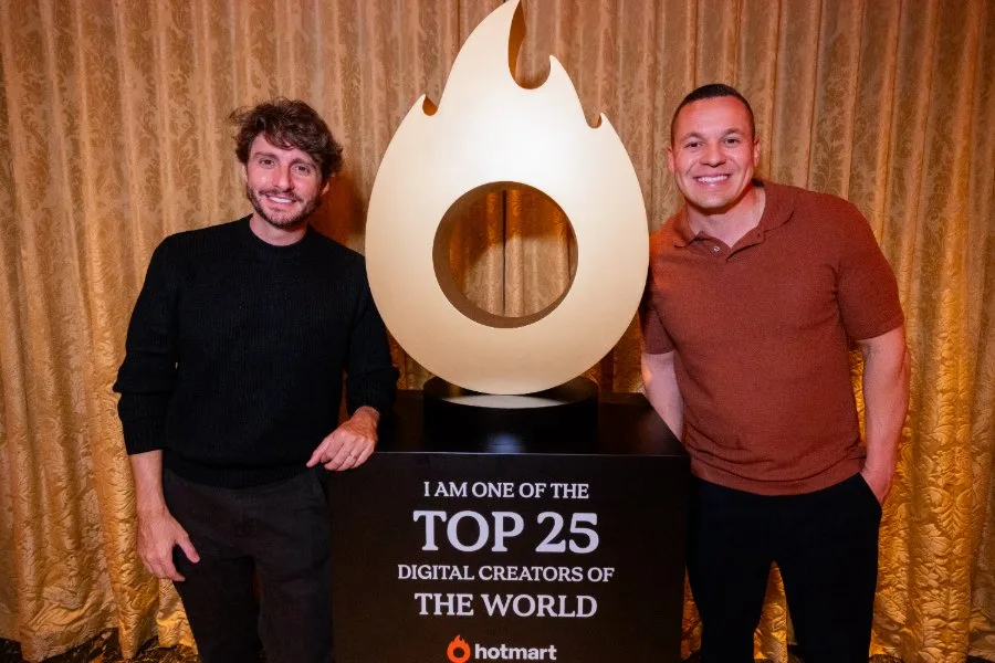 Entre os Top 25 criadores digitais do mundo, Hotmart.